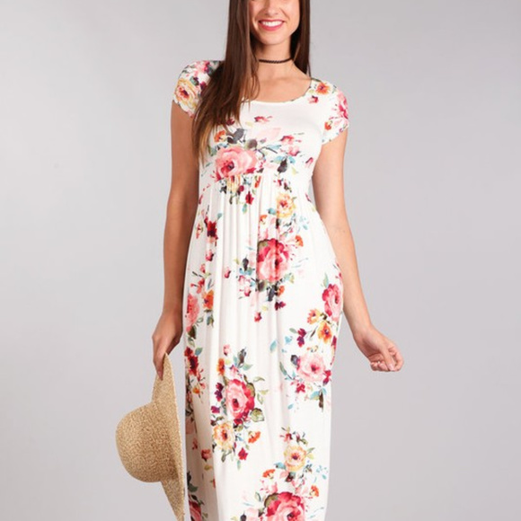 Chris & Carol Dresses & Skirts - *ONLY 1 LEFT*   FLORAL MAXI KNIT DRESS